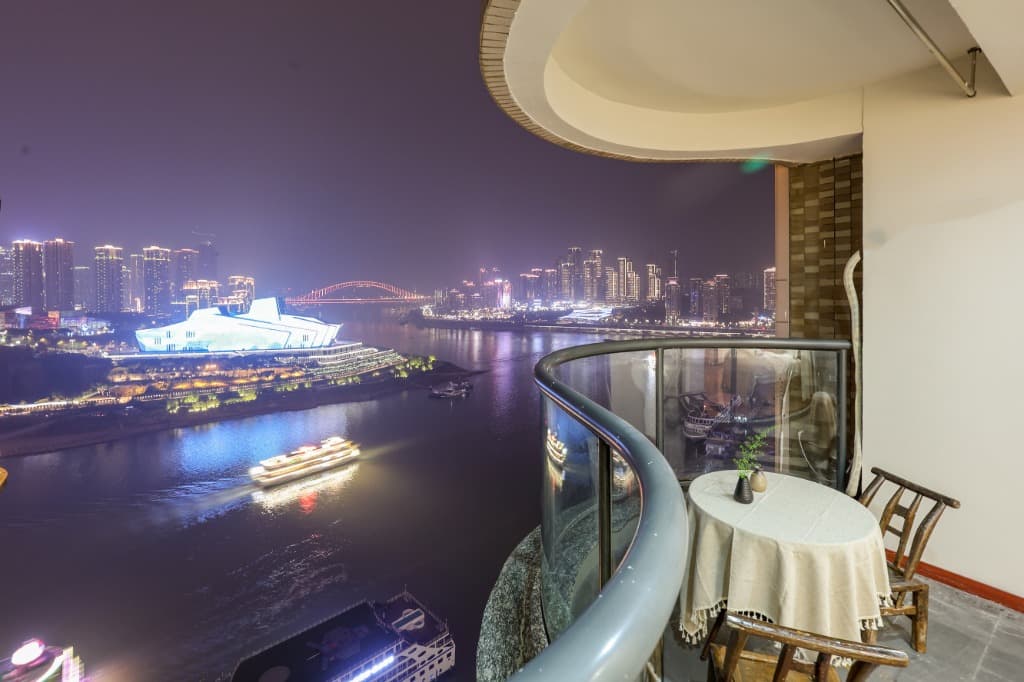 洪崖洞江景·4卧室整套大床公寓